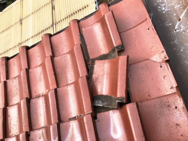 瓦屋根ズレ 瓦屋根ズレ