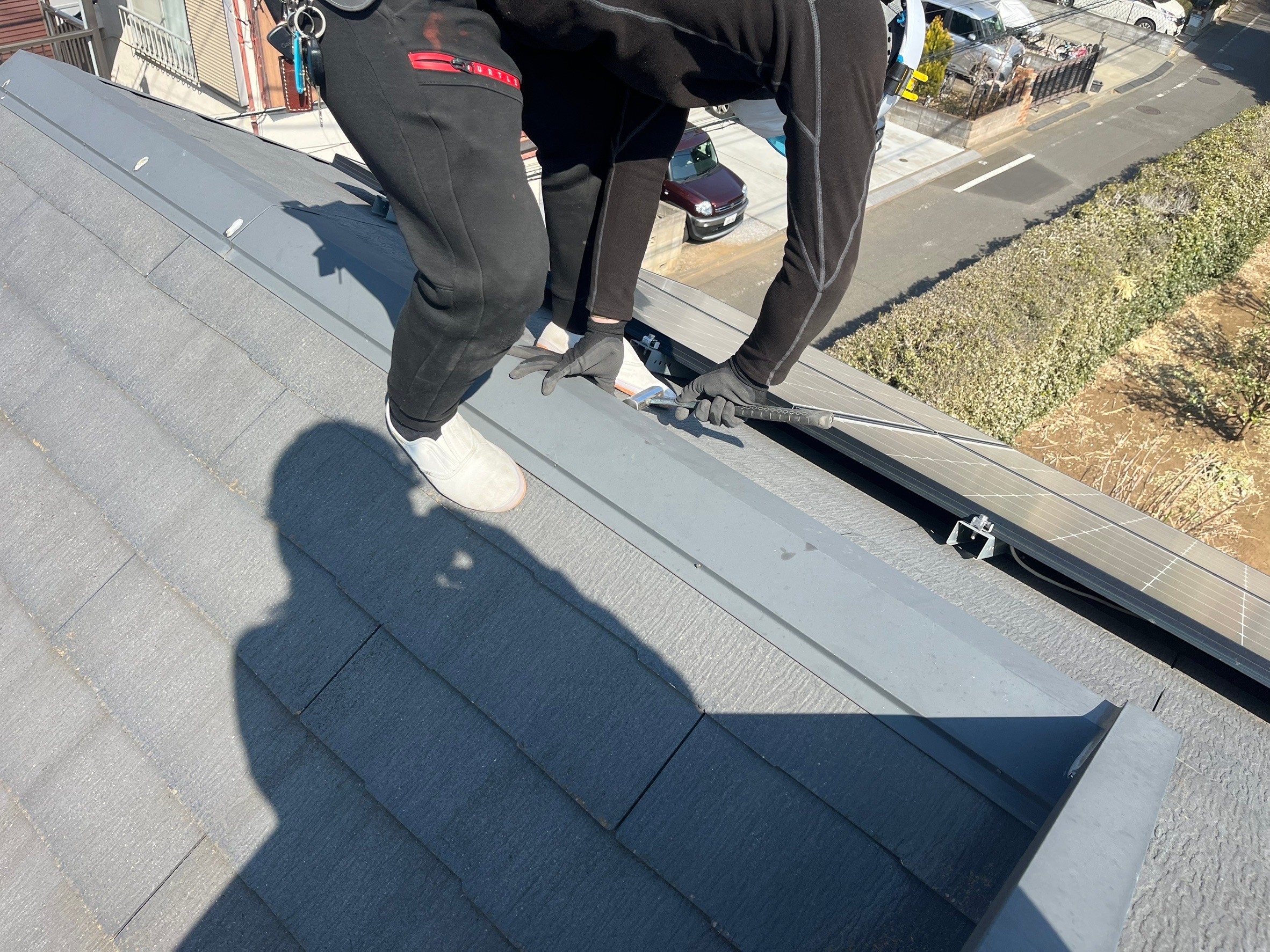 スレート屋根 棟板金の浮き 釘の打ち直し修理