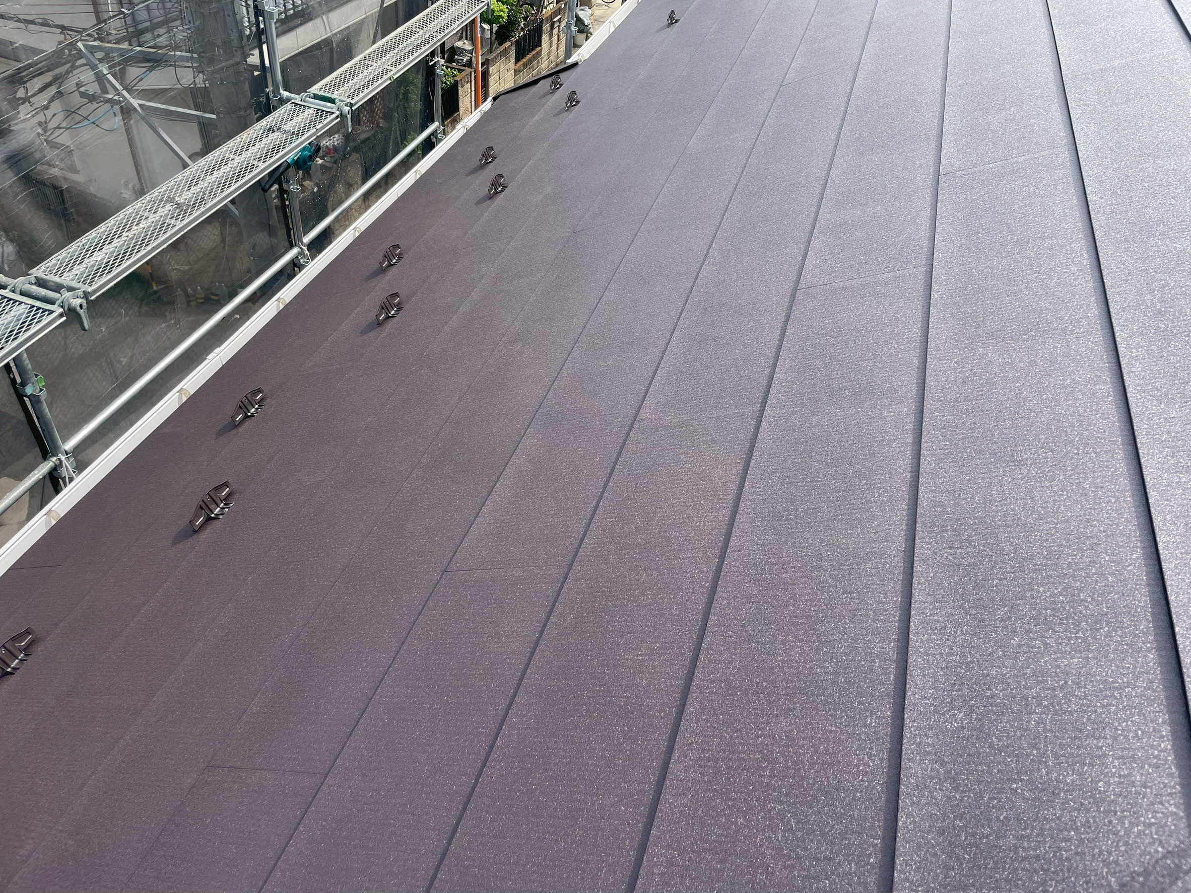西東京市屋根カバー工法 福泉工業 シルキー ダークブラウン 屋根重ね葺き